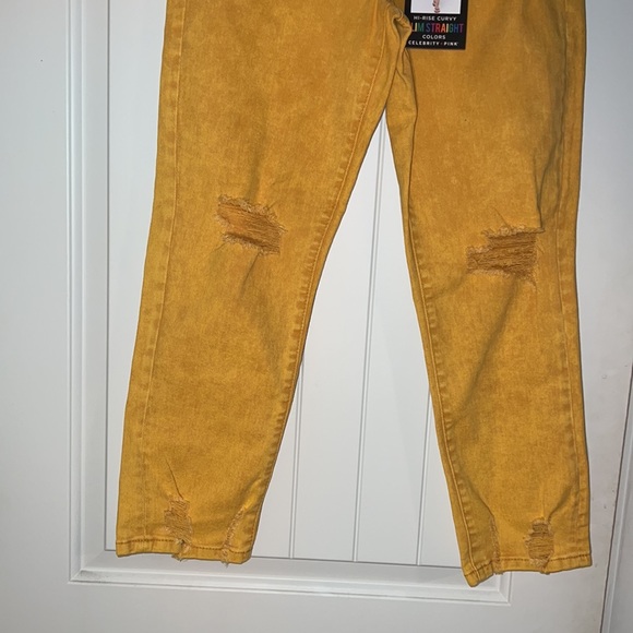 Celebrity Pink-Hi Rise Curvy Slim Straight Color Jeans - Picture 2 of 7